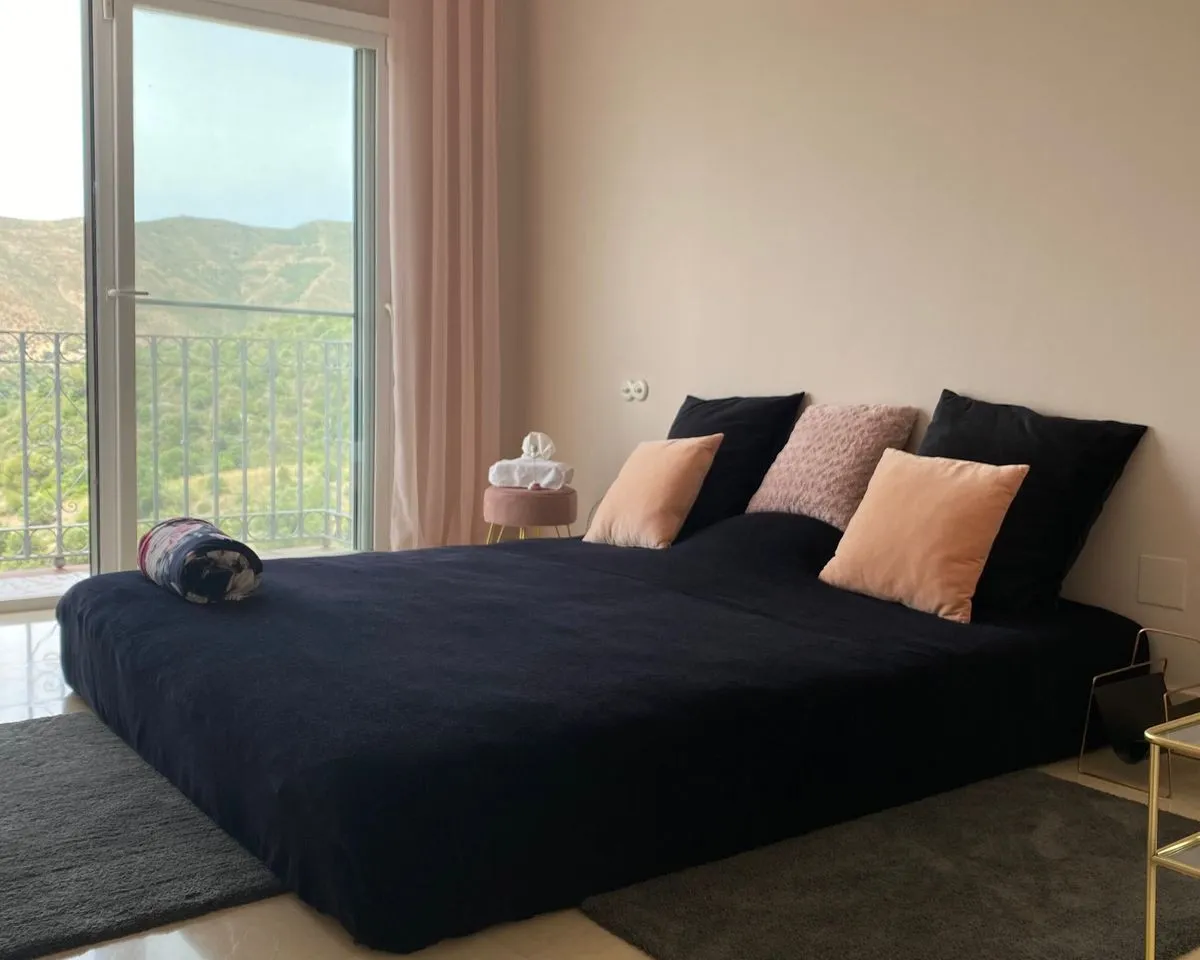 a8307b42-893f-49cc-b31b-7075bcc815f6