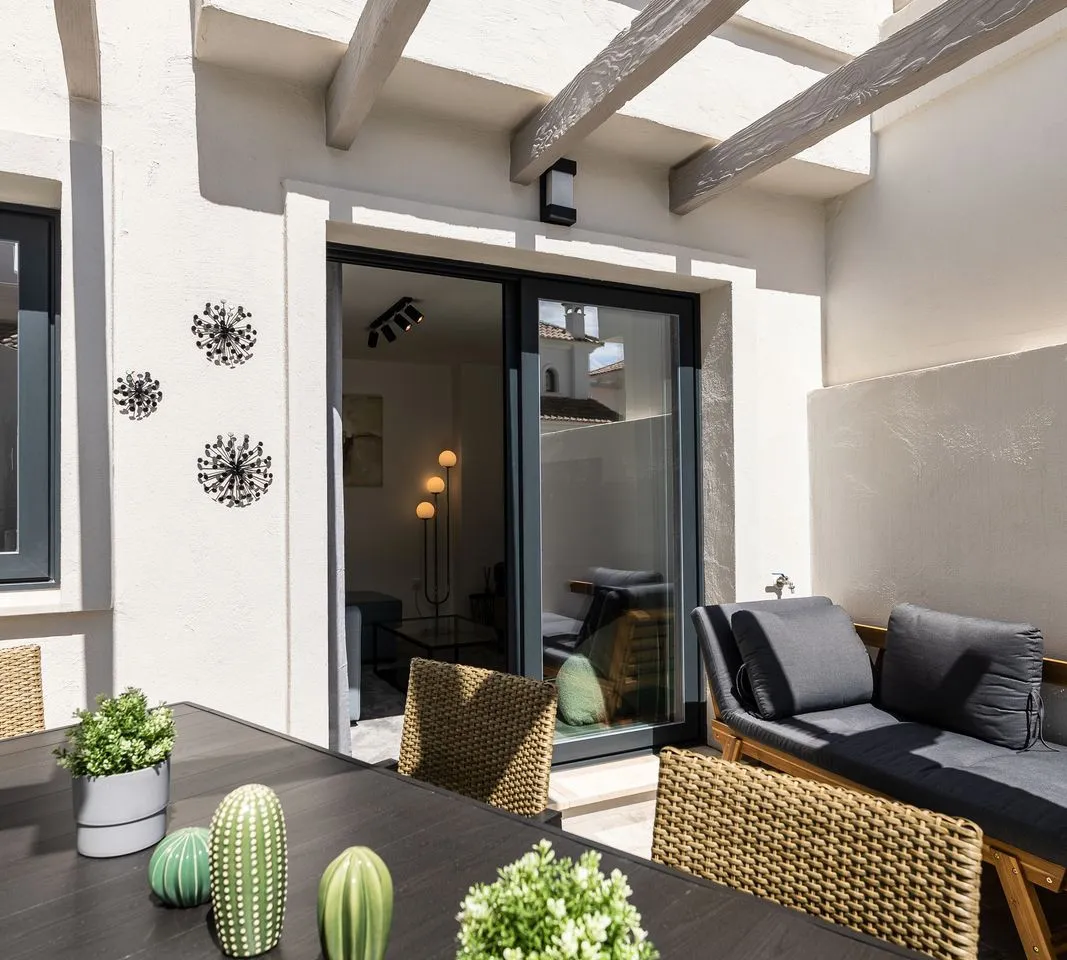 32f7e2ec-1a4b-4287-bb5c-b1f38251c09b