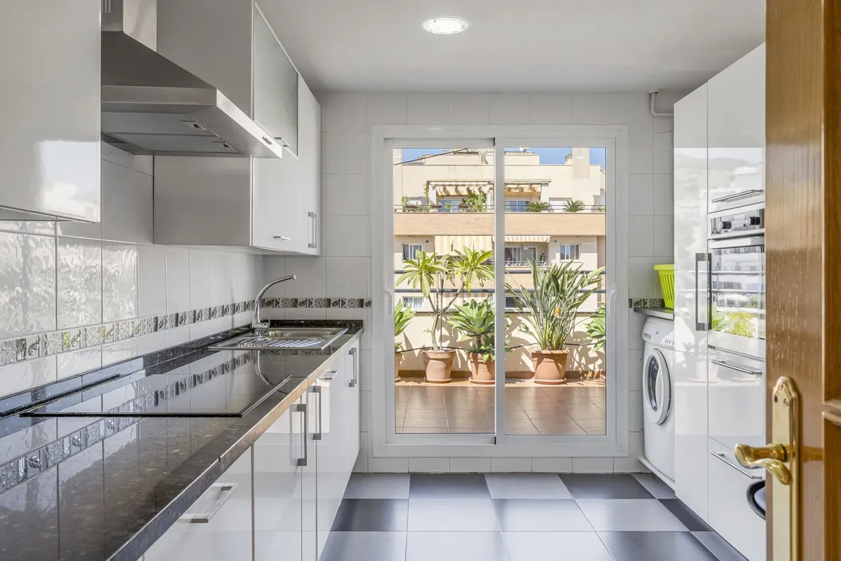 3d03d229-a14b-4c11-ba24-fc10d3c3d35a