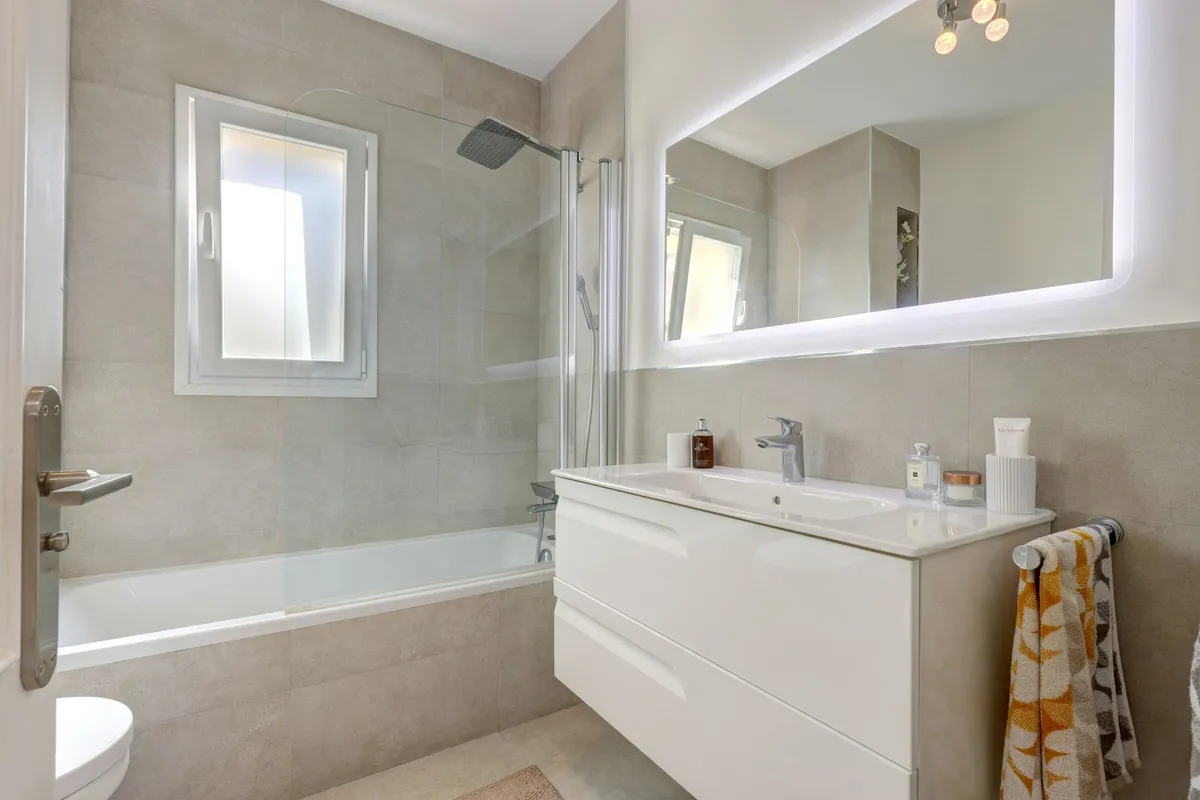 0db8724a-7c79-4ffd-8fc8-d8eb72078431