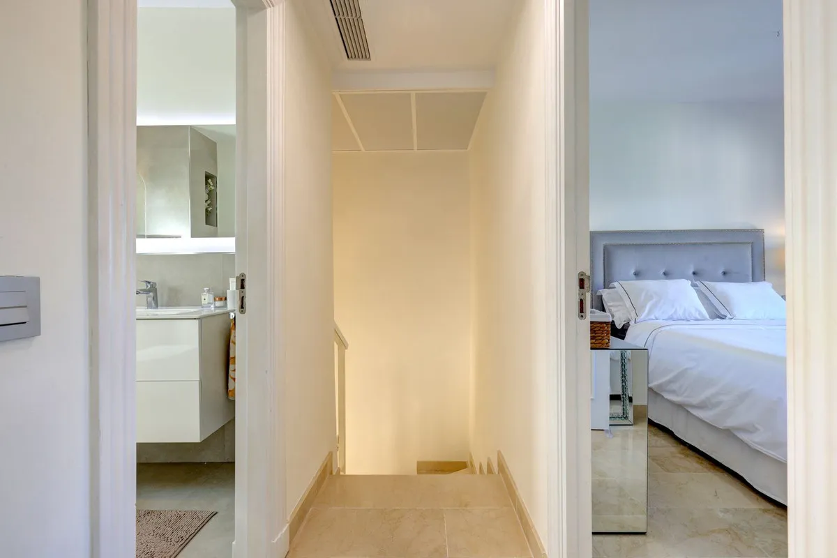 1c853f45-332f-4064-8f46-b89c11ec2818