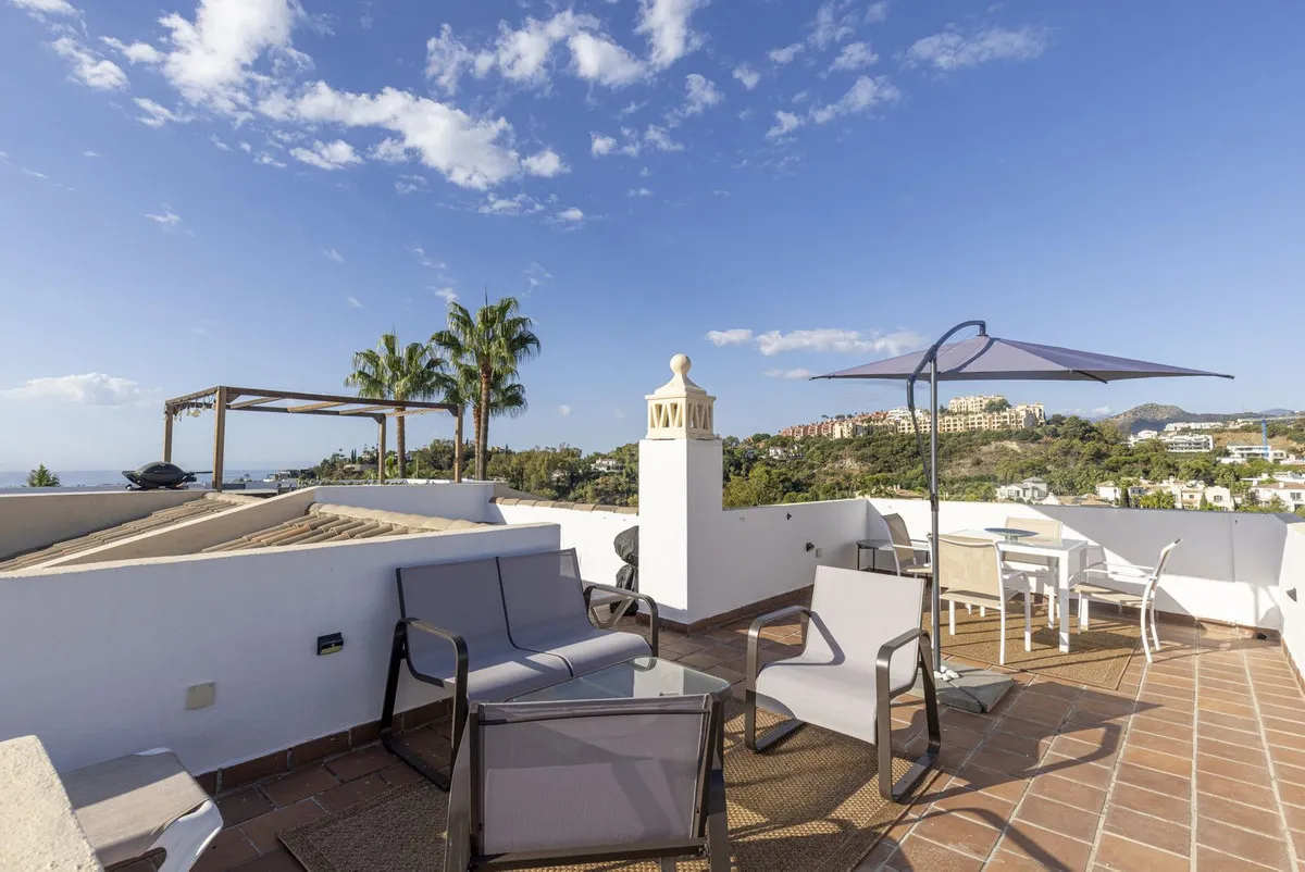 b4048bb4-55e2-4287-bd3b-8502411528d8