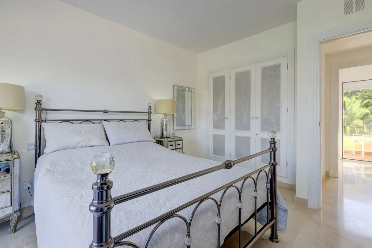 c2cf970c-0047-4cce-a396-4fc5540922ec