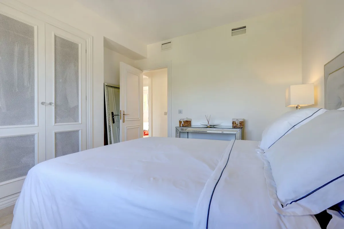 c34d2adf-e2b1-4ce9-acdd-8838887fbe7b