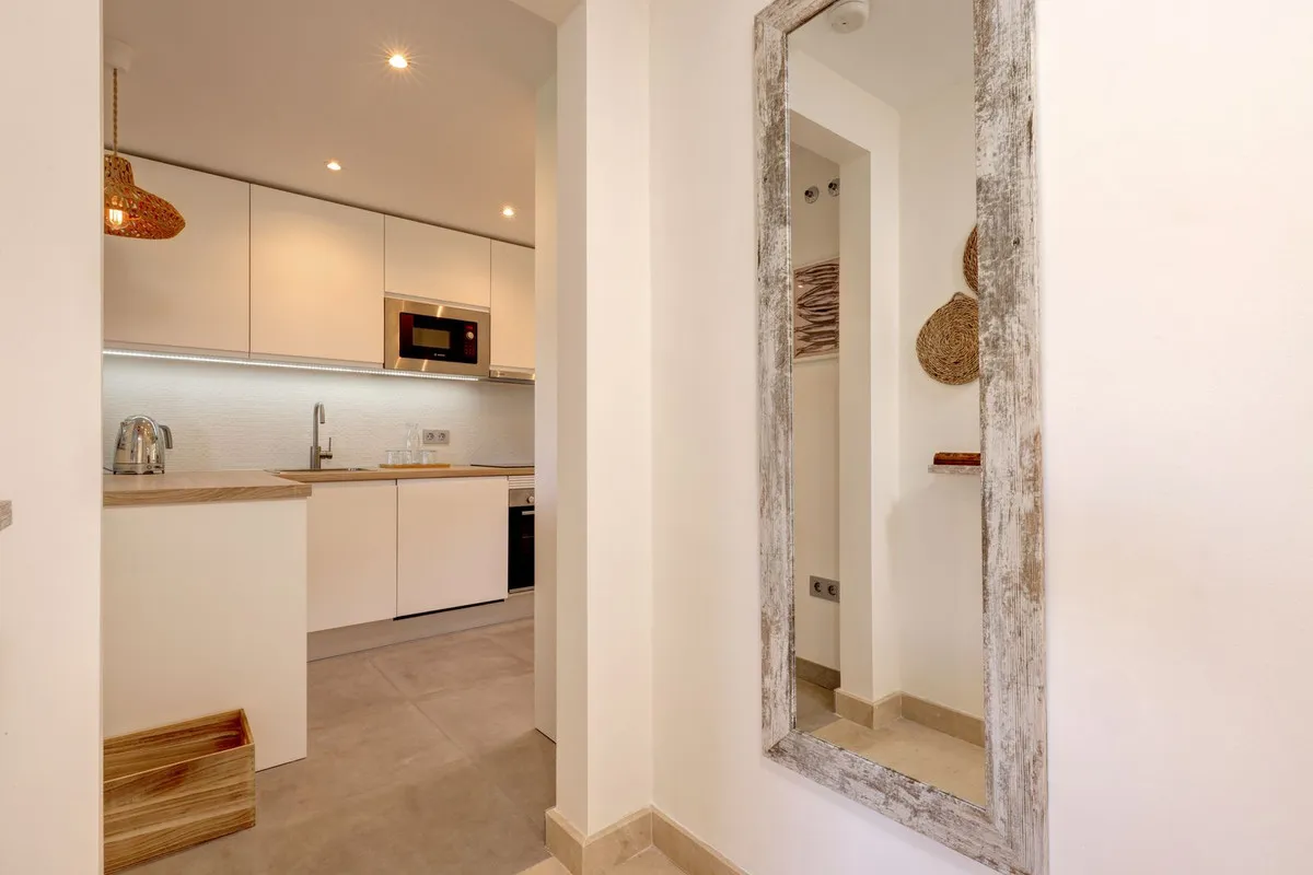 c7555978-ced4-43ee-822f-a824fefe939e