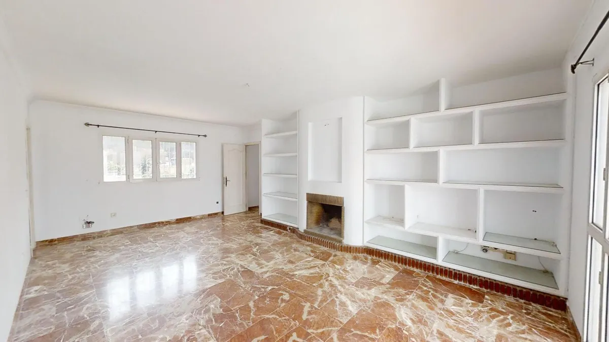 a526e784-50e9-49d1-a1a1-0627ef5e48eb