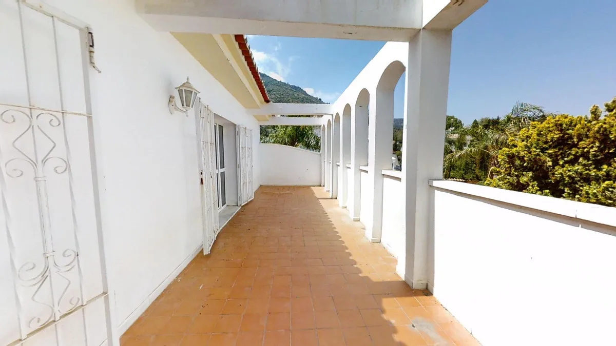 b064d84b-5a58-43fe-8581-451a661b2b9b