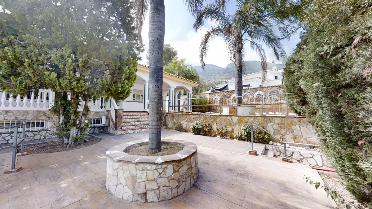 b4ce5887-24b6-4ceb-a700-426c36157f01