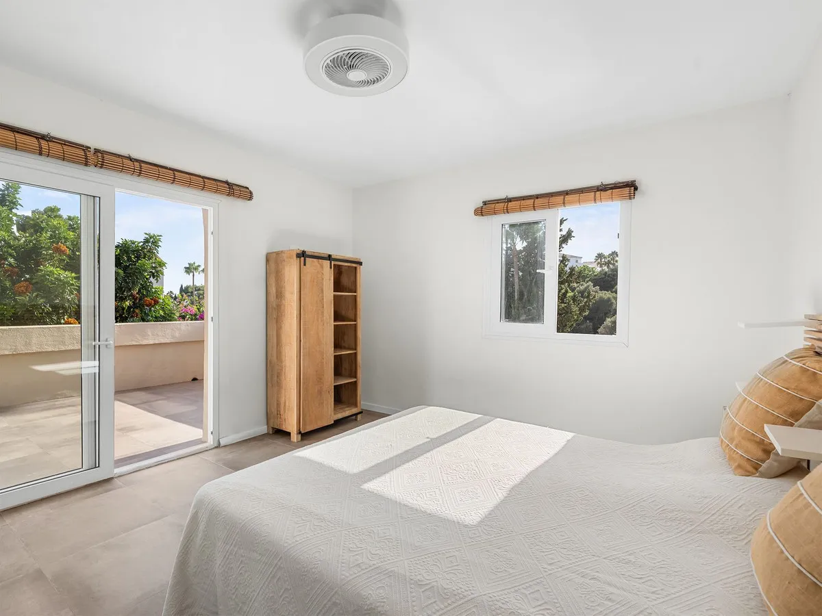 0c5810d3-07f9-469c-9ad5-2469a699eaba