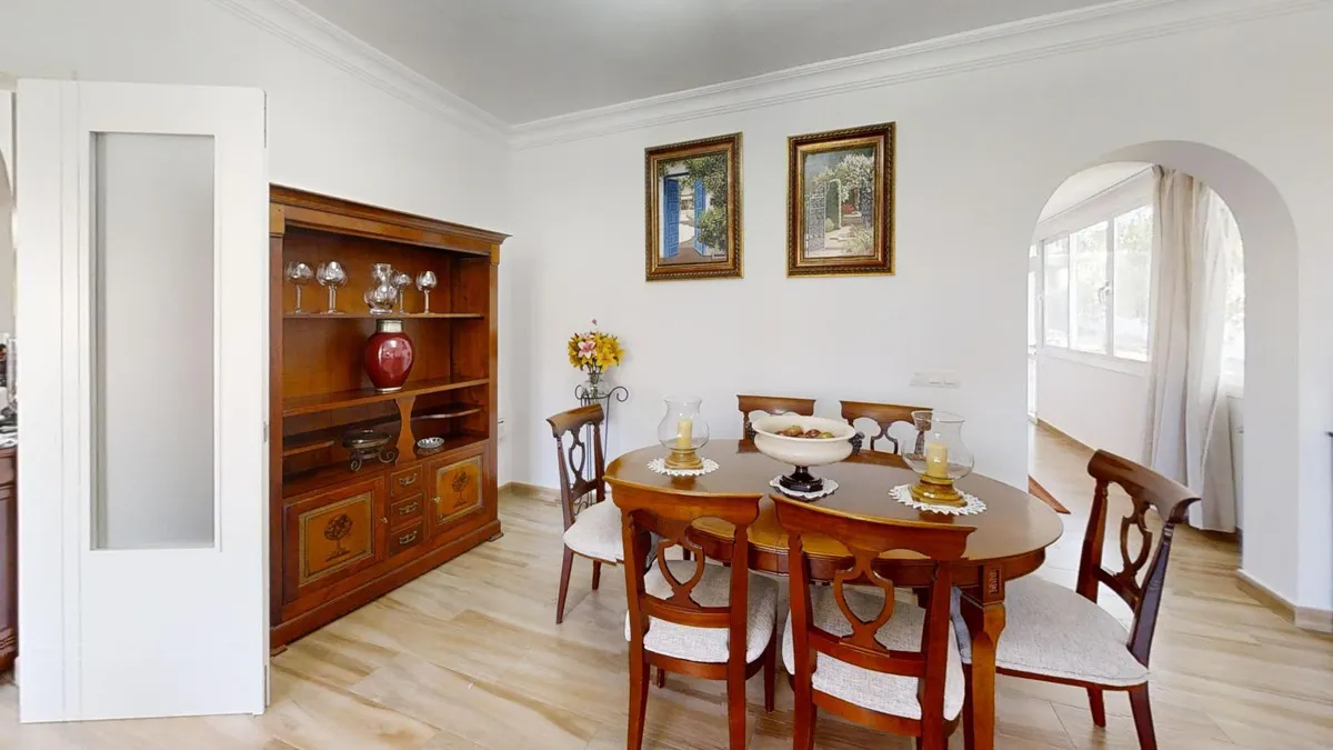 afad1d9f-536a-40e5-82ec-196516a992be