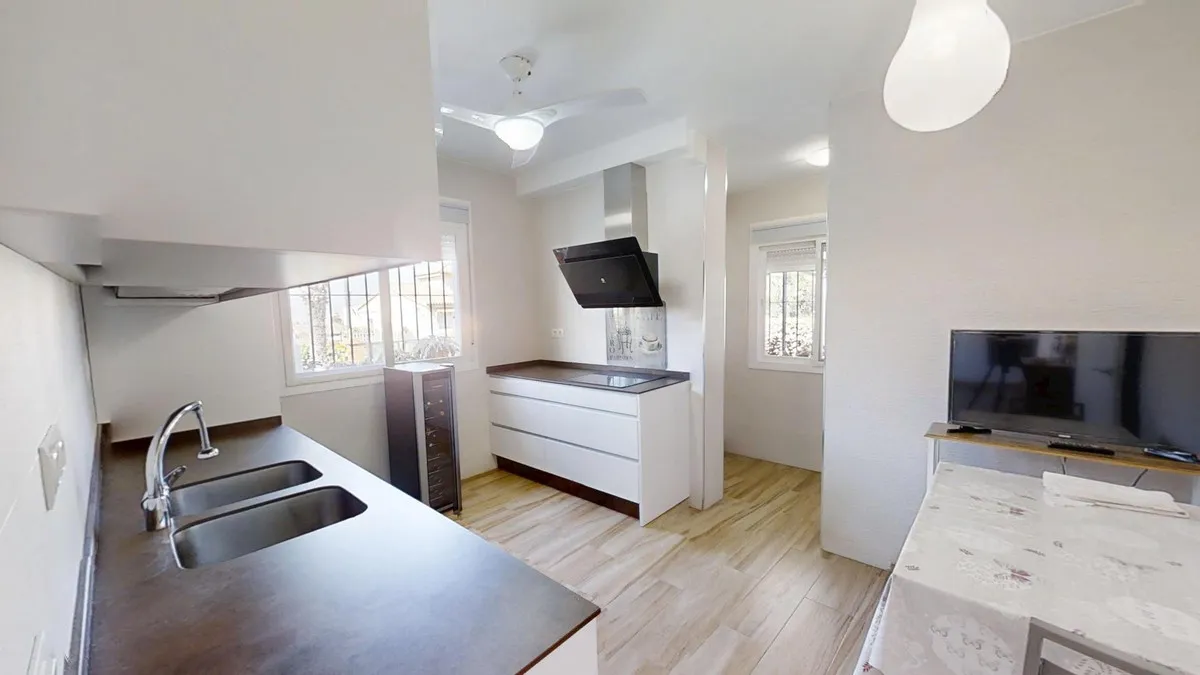 d7ba0afa-5e86-4353-9d23-4e6e390c9bb1