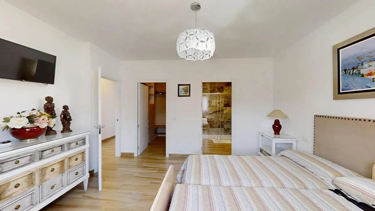 fccfb88d-9a1f-443a-ab02-3c228a0c7679