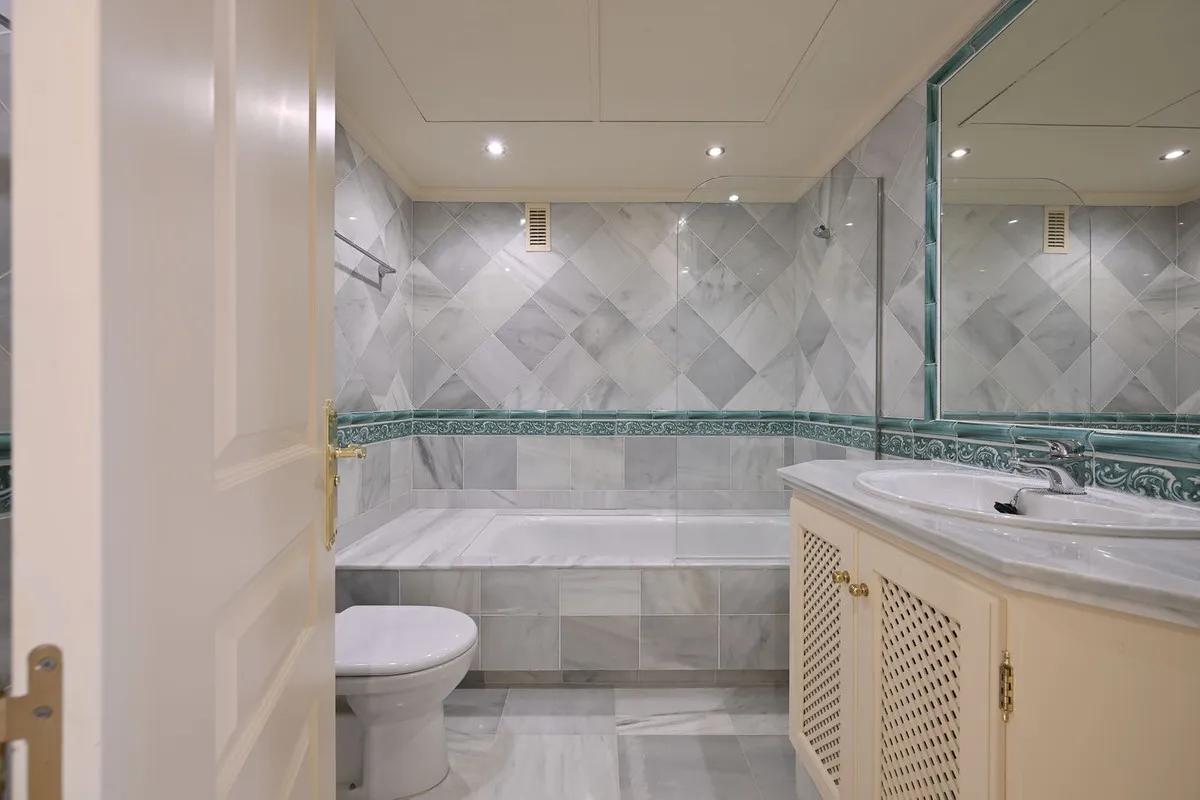 08472011-8514-4aed-b512-70b6e3597f07