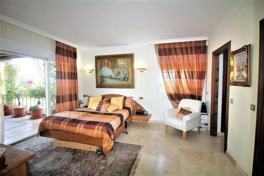 401bad69-760d-460d-8059-e4a8705aa45e