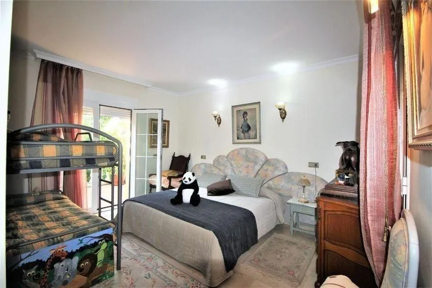 548a76ef-eb89-46b0-a370-072e342bb5b5