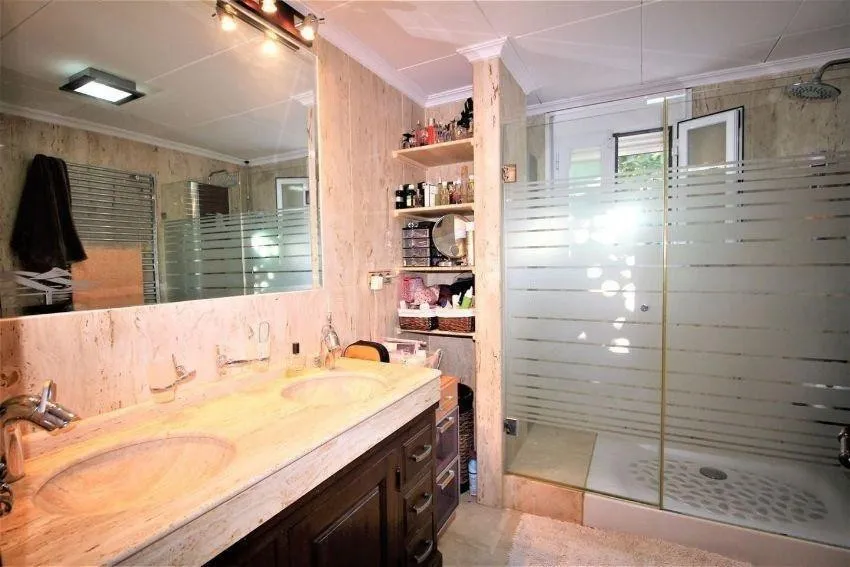 5c72885d-1350-4f3a-aa0e-9a5b4cced9d5