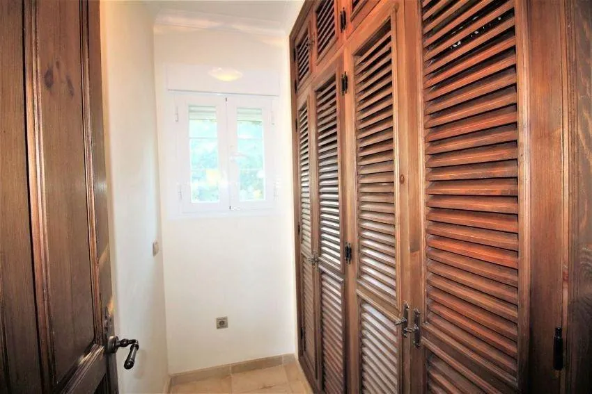 8f4bb76c-cdf0-4b24-8c43-9ecde5ca7a15