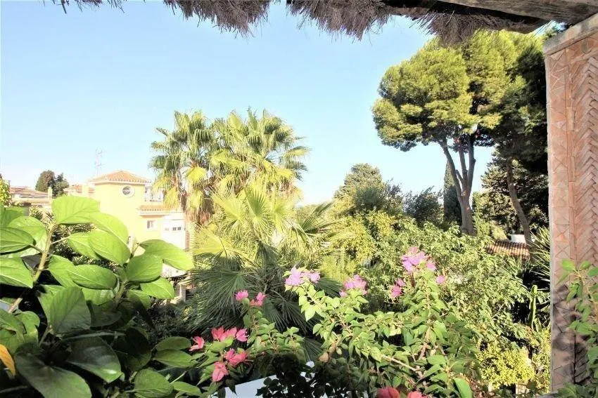 a931470b-c1c2-4d6f-b251-7b2d3ad5f034