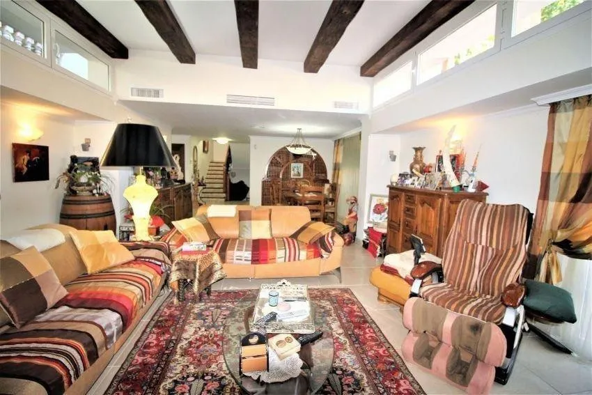 bdf714fe-6723-4a33-b086-b343ed6bb3bf