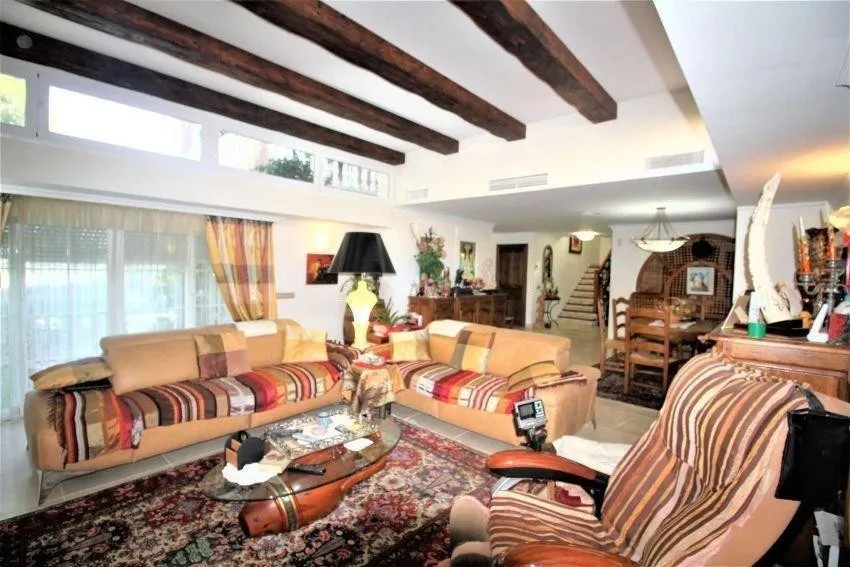 c232389e-5ffd-4f04-ab52-e01fc72e9e5d