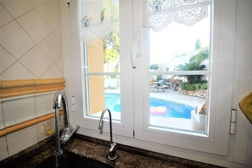 dc357ba4-a977-430c-b42e-d2e2cee93e17