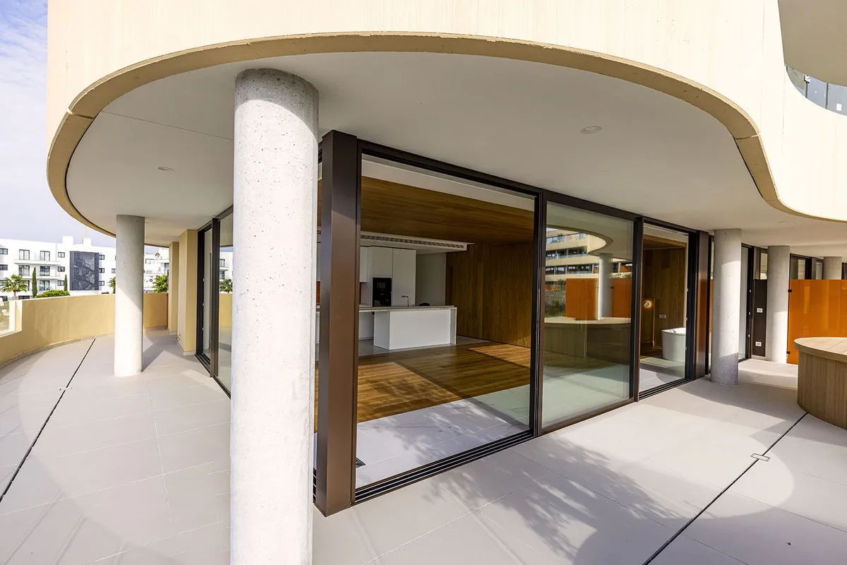 aba6390d-e01a-47e0-91a7-bbc64147ec2c