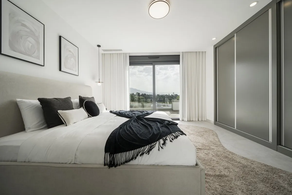 4d43eb75-78d4-47e0-919b-98b0861a3758