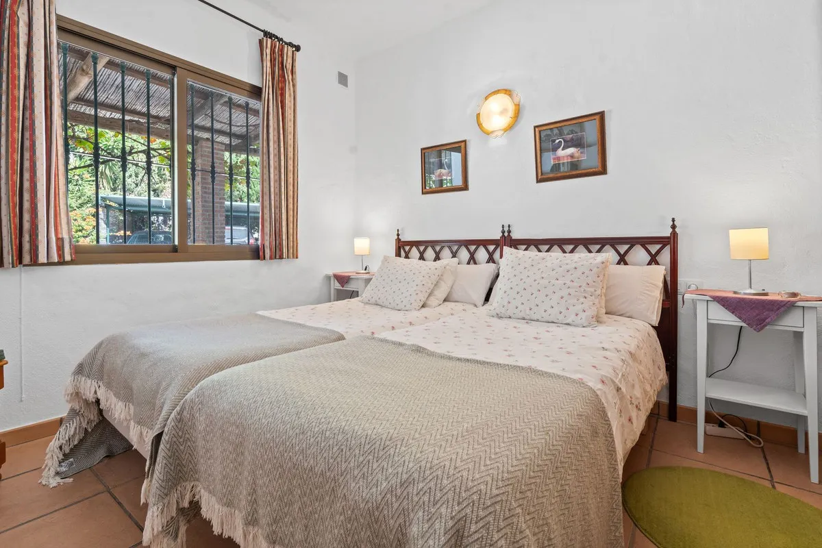 1eb76ade-8aa5-4b69-80f2-96af1b5d5f11