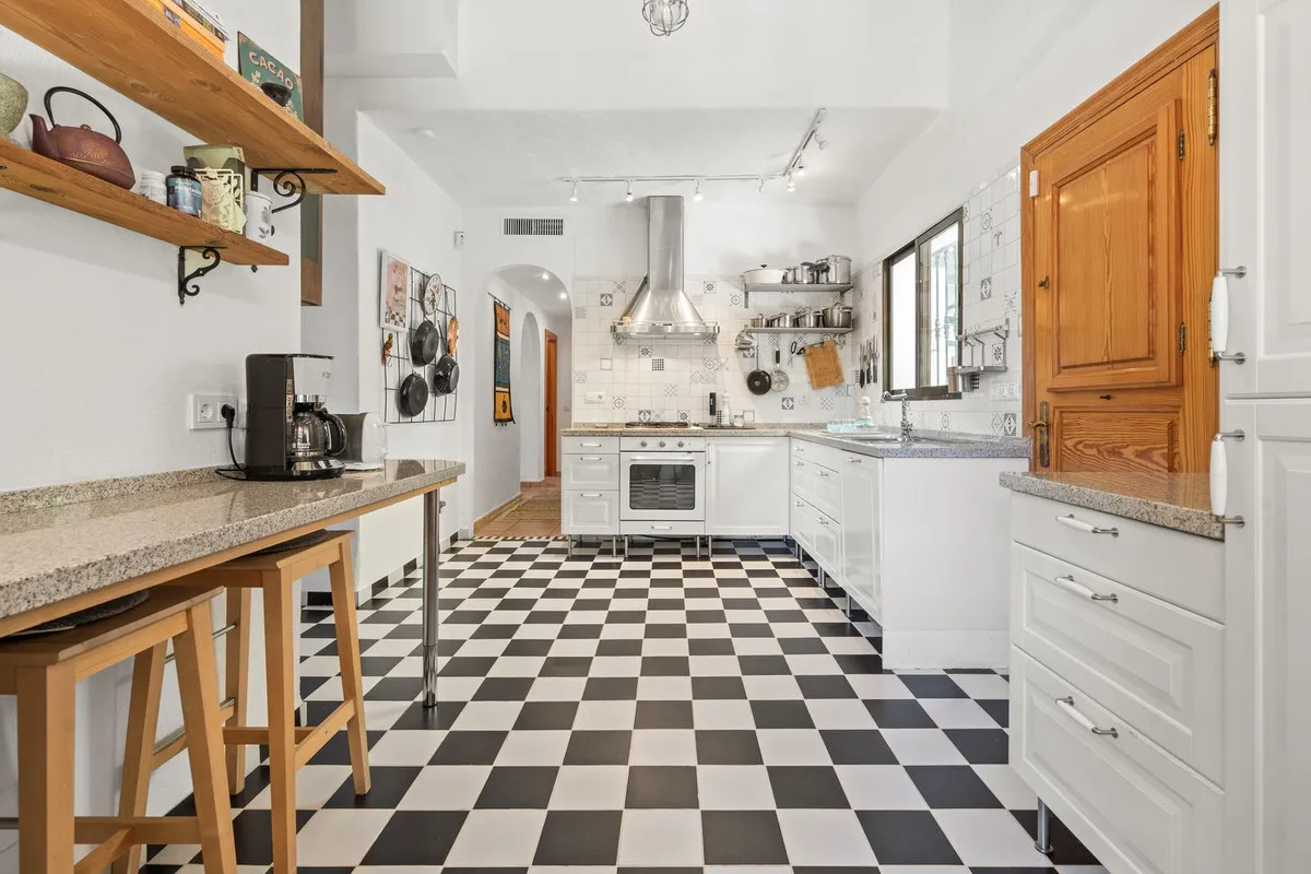 acfc8c31-acdd-479f-8138-efeac690a5ab