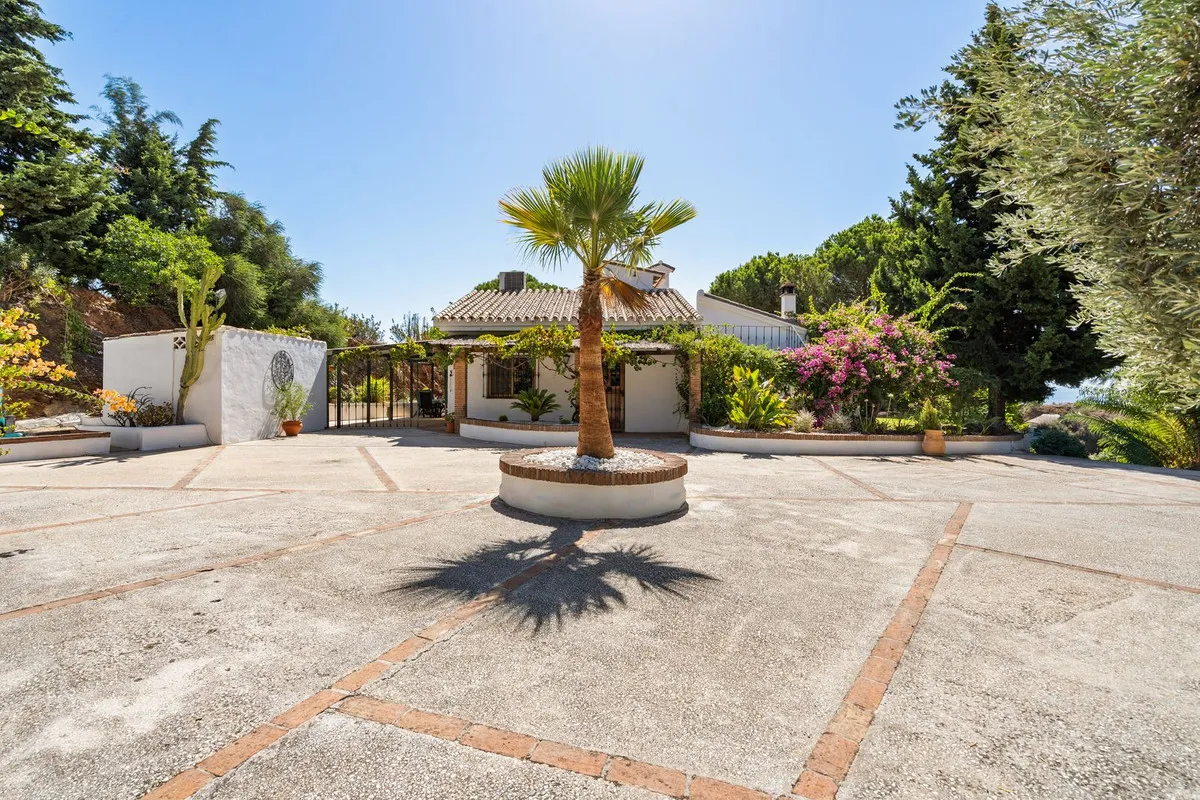 c5923edf-6f36-4c2e-8bcd-c508bcf89d3d