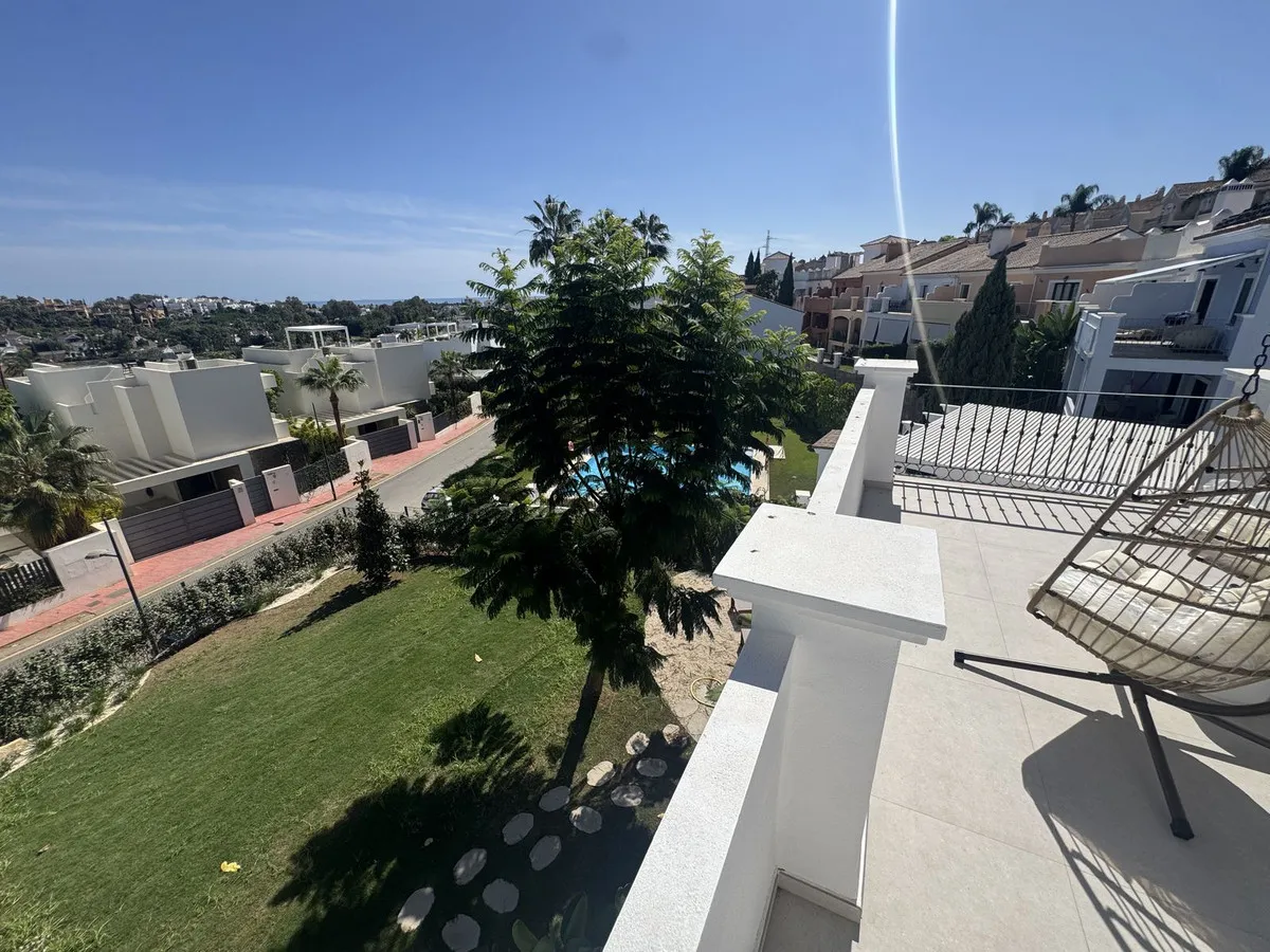 12fd487b-f58e-4f06-b45f-943d7fbc933a