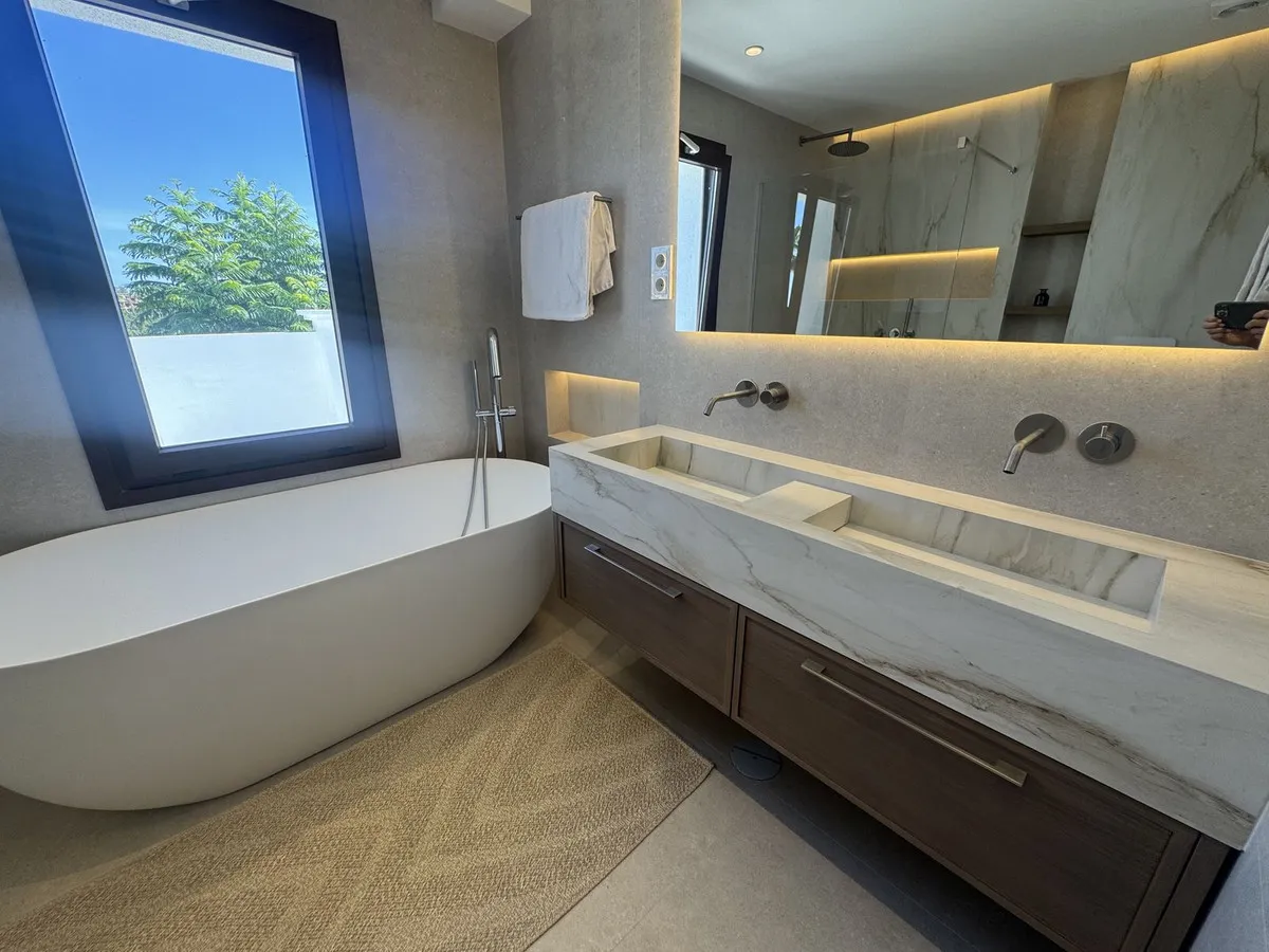 138537b4-fe25-46d5-8d0f-5949bee45460