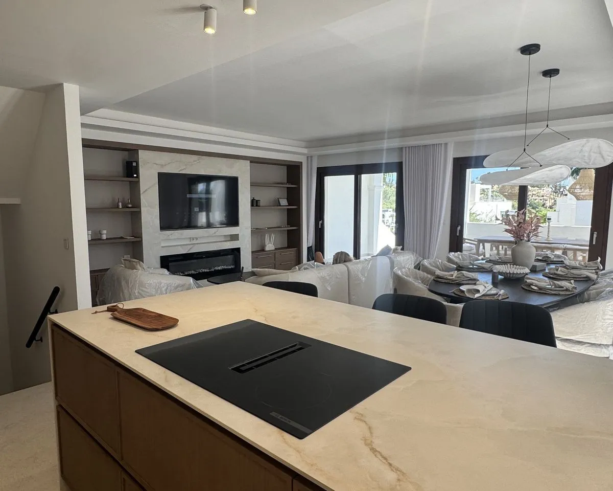 1c86a388-6a9b-42d0-9061-cd58fd80d683