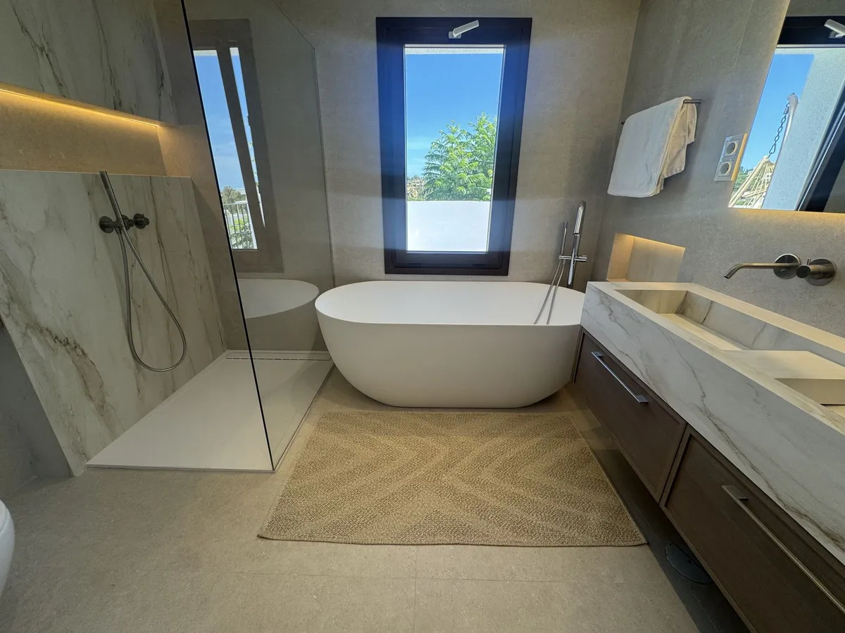 6f4a9ca9-d6ea-4ba7-8f67-7801365157b3