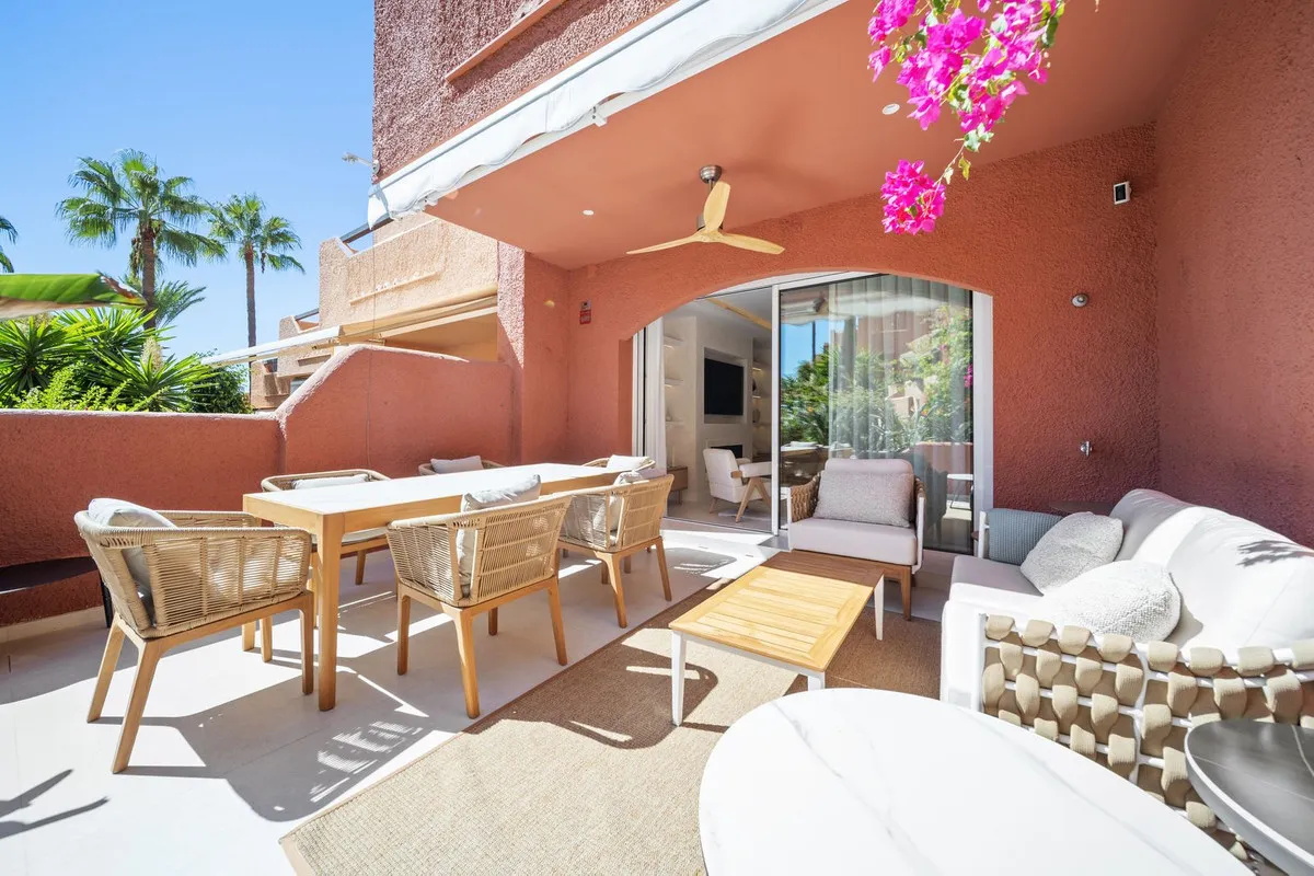 8fce64bf-452e-40f8-b8c4-fdcc5f32fc04