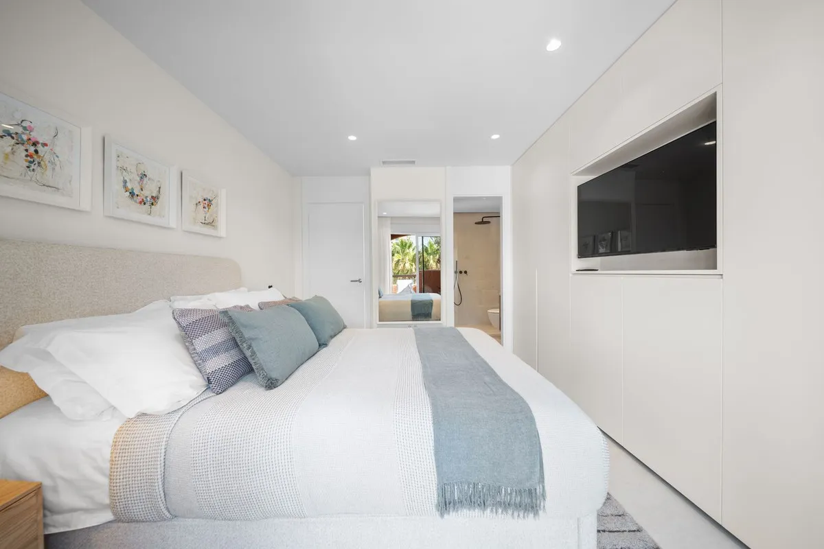 9dee768a-46f1-4ff8-be52-1ce1b6f16dab