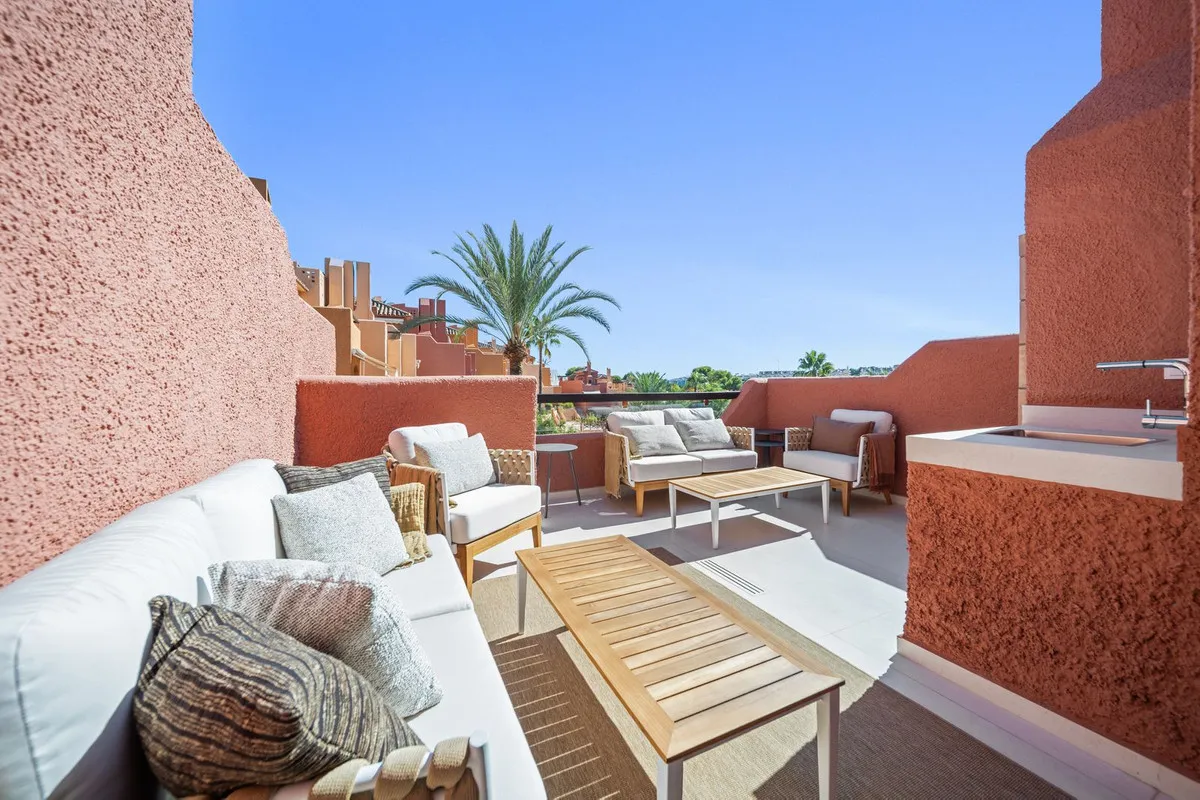 b469b5d8-eb6b-4808-8225-fffbab366f97