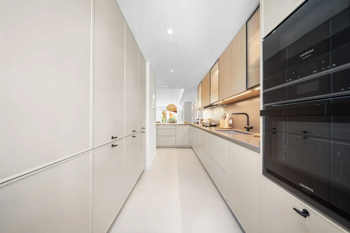 c3af4344-5850-4e74-b0c1-4cdf9a7caf2f