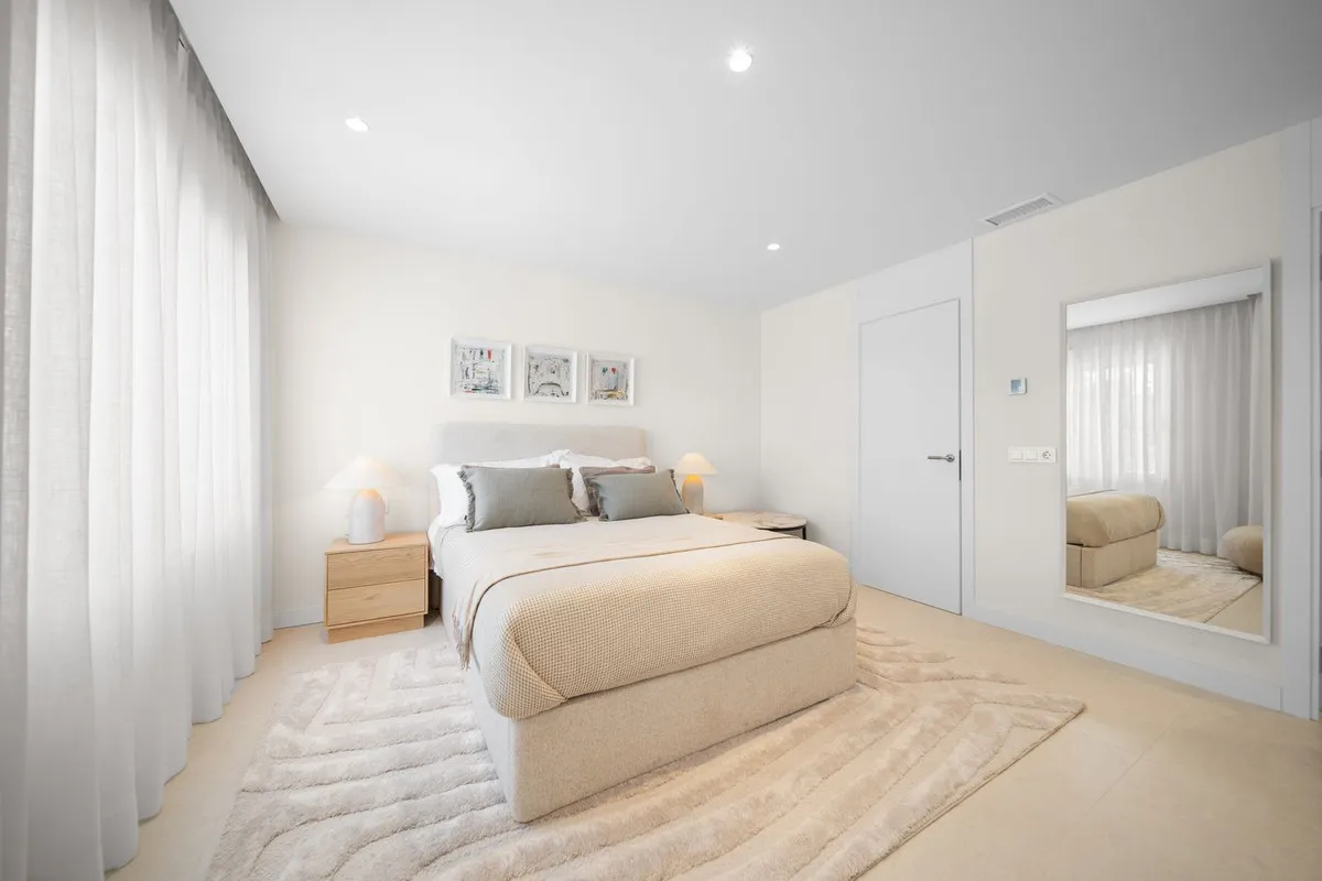 ce9b1553-e777-4e3d-bd9c-4ab24e51298f