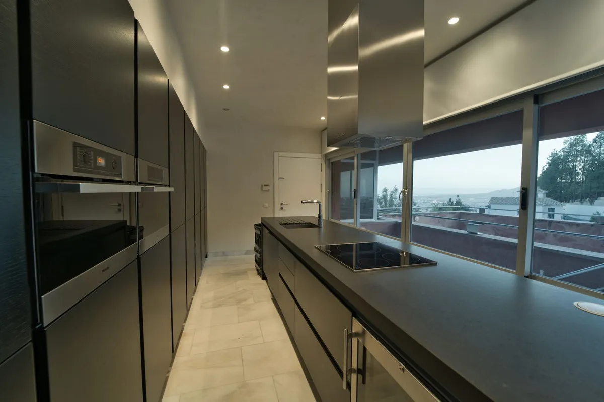 098e8a97-c2a1-4586-bed2-2be7c789d7d8