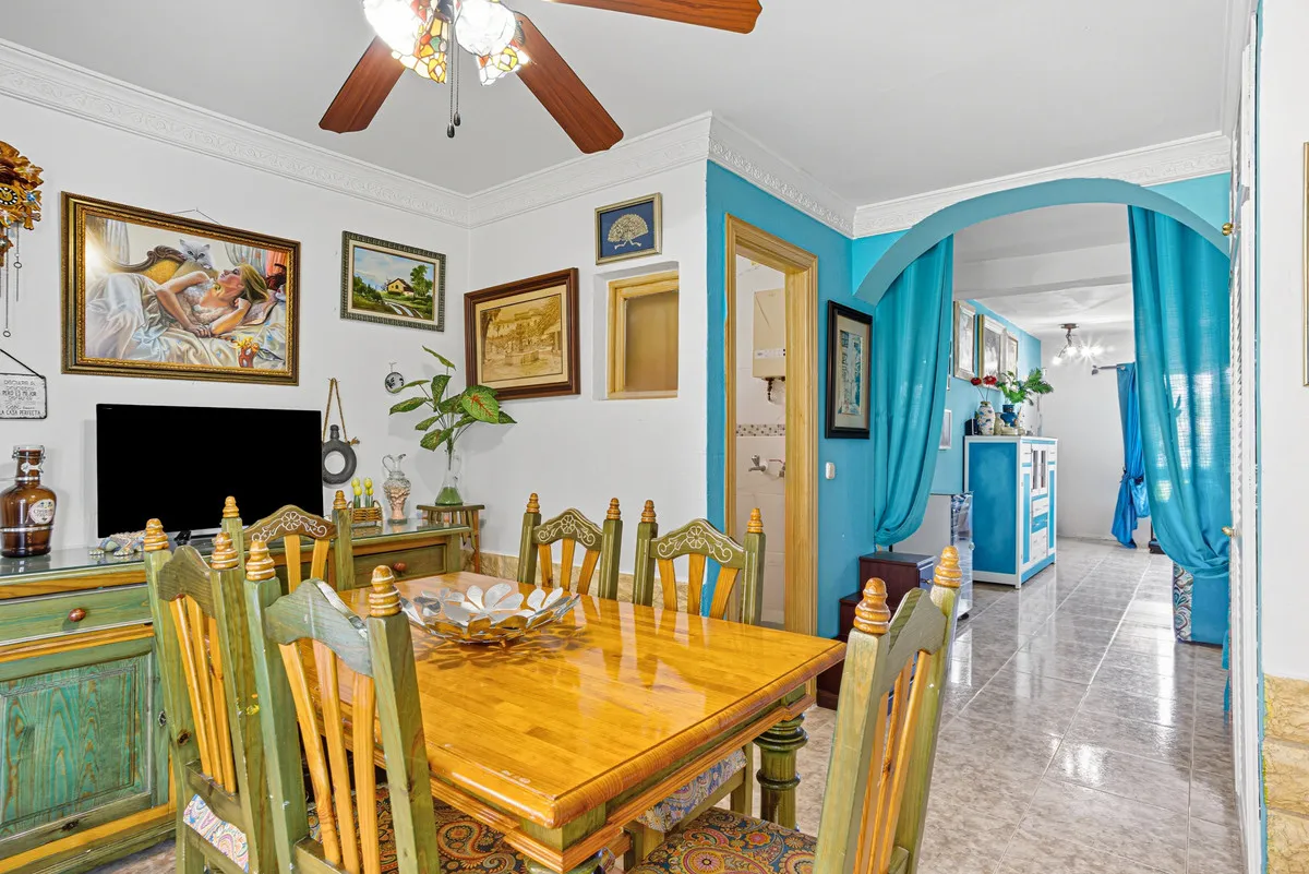 8fa7f05d-7fe7-4f43-9bb8-6ecc03d502f7