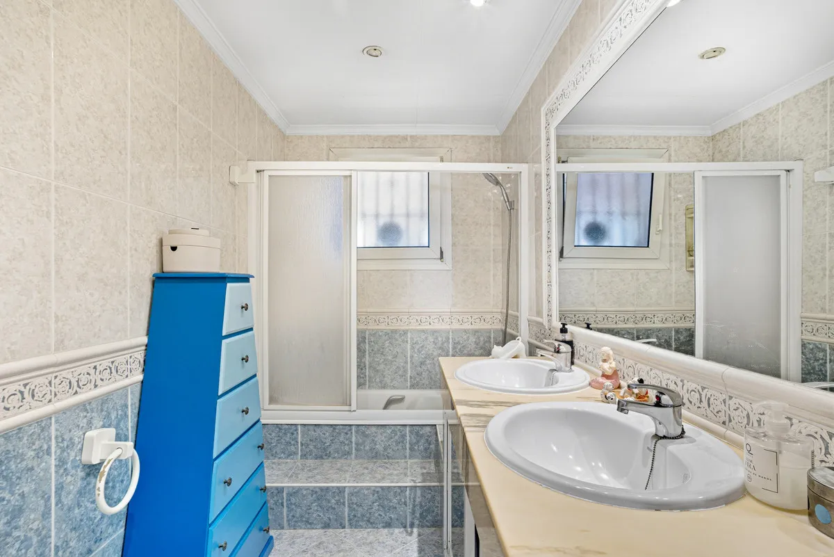 a2692f3e-4e76-49f0-bdd7-41265089c044