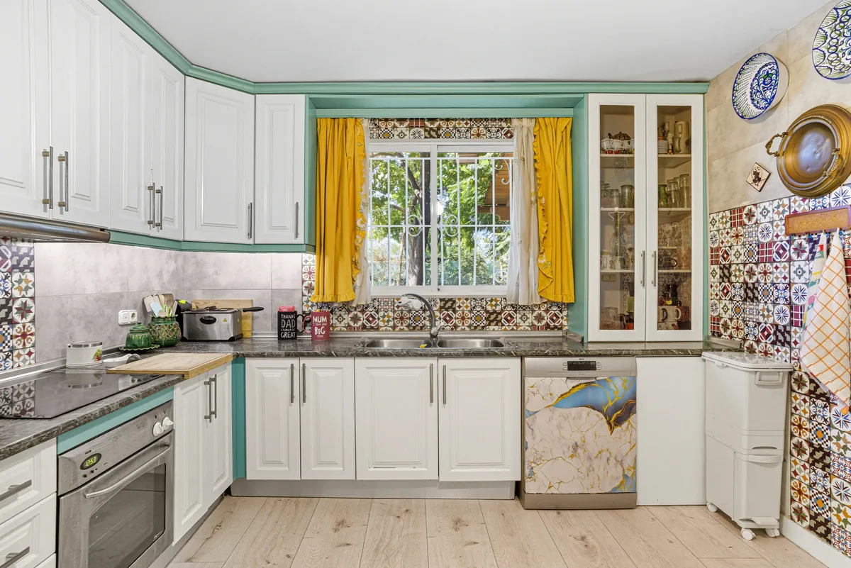 e782447c-7d6c-4bc6-9b9e-71fc30c62953