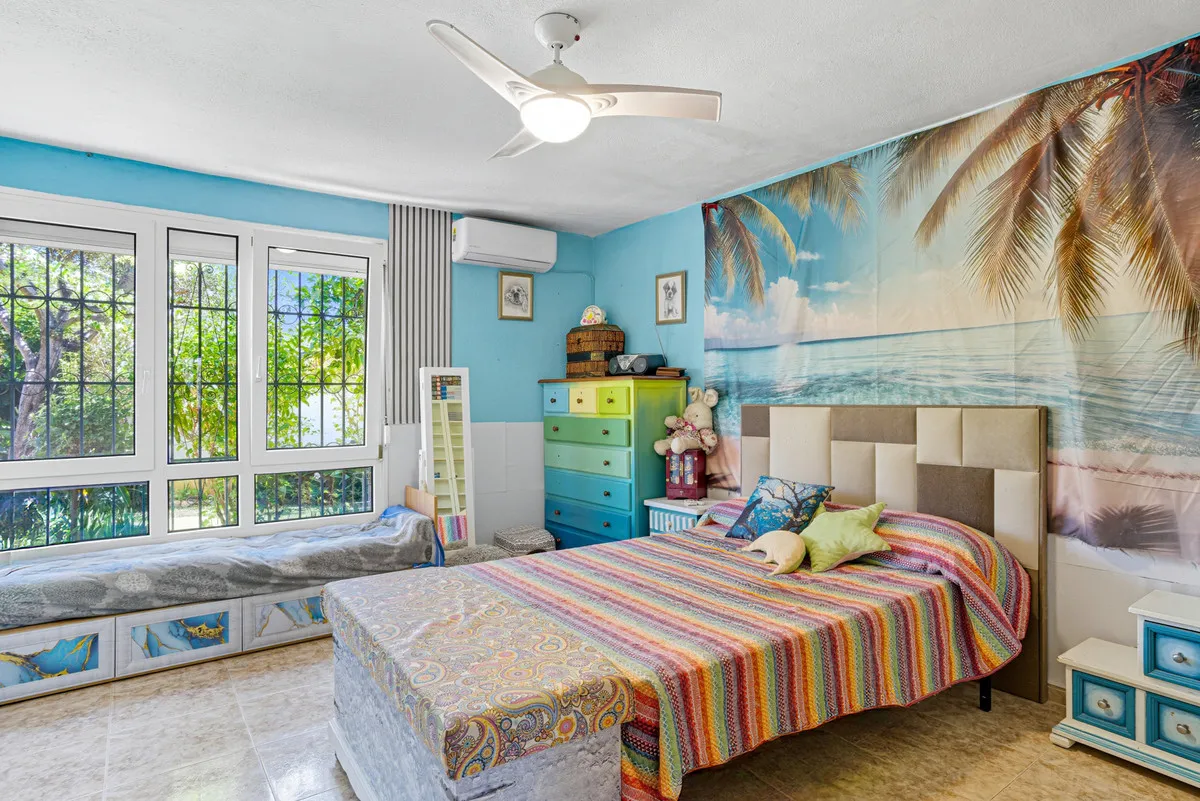 e7aee330-9240-4ff5-8dc7-f9846a5e85f3