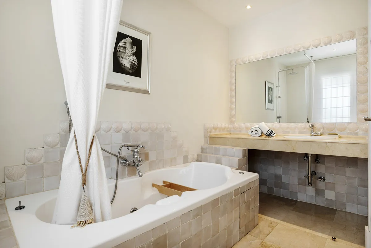 3418bea7-e060-42f2-a644-d529934920a5