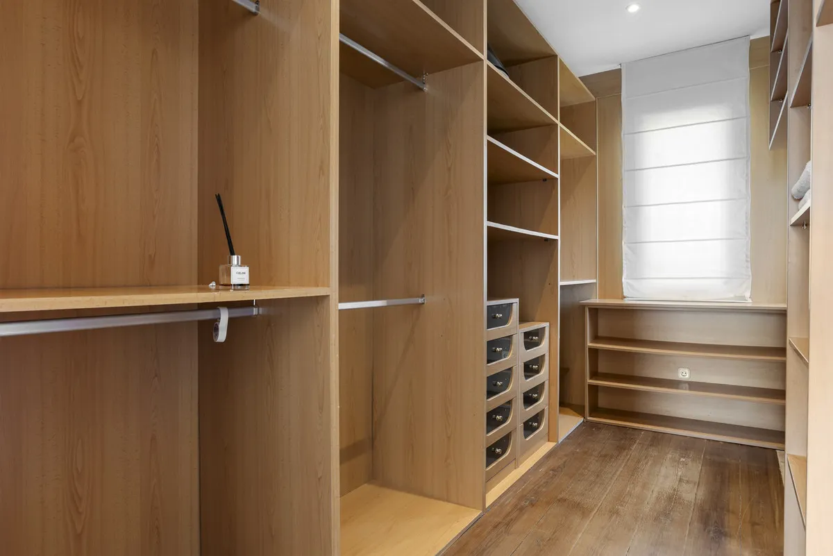 44229543-dd77-4b48-bd02-03d8f31f3ca5