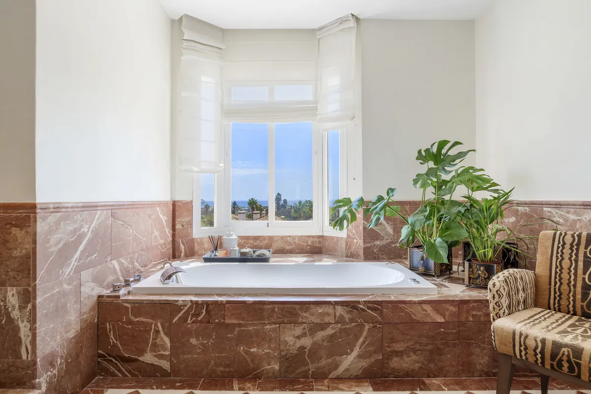 963ffb6c-dc10-4ddc-accc-76e5bcd37f24