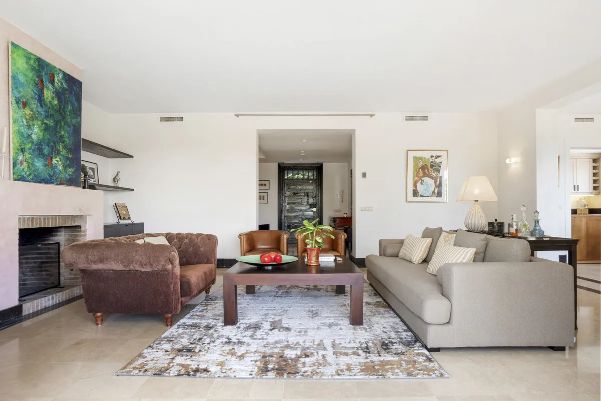 b7332d5e-04a5-4e9f-aa8e-2c67fec65f07