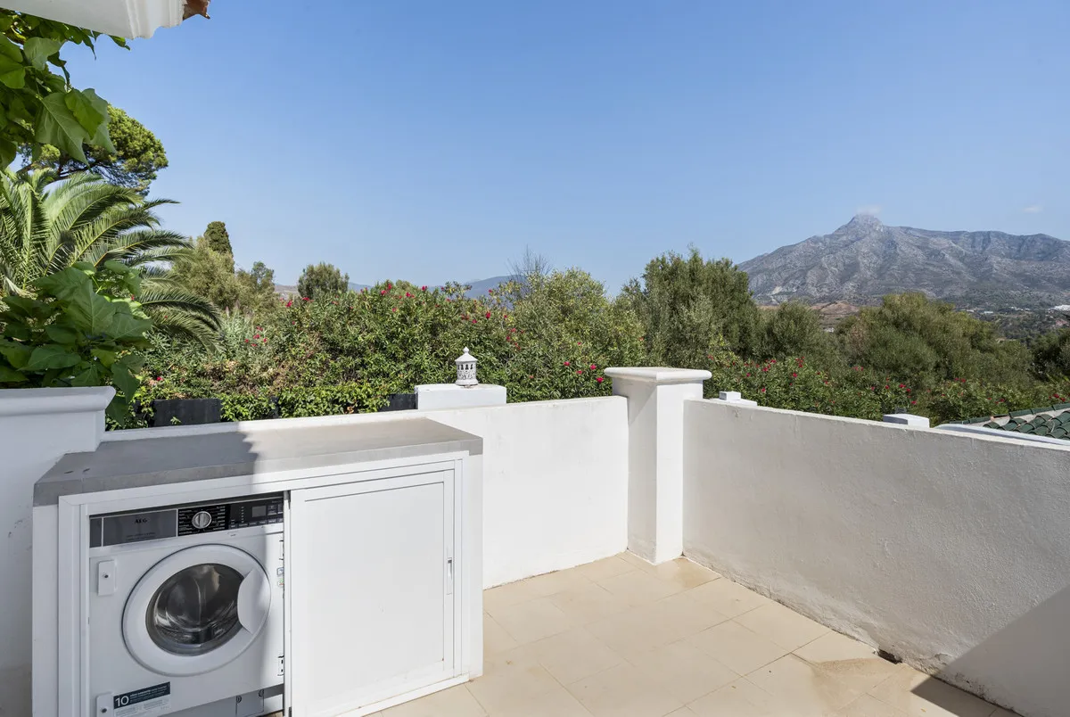 cc096c90-902b-43aa-820d-0943b05ae6c1