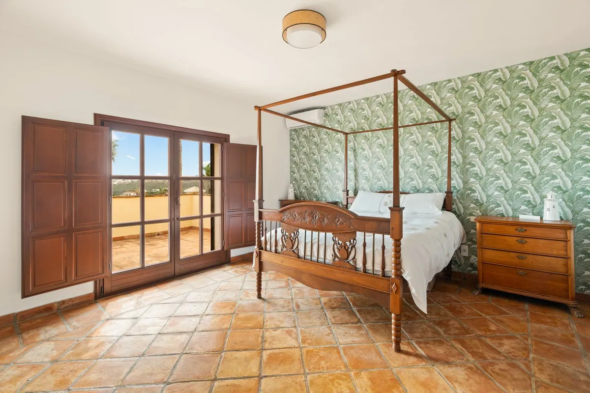 18fb01f2-473f-4a2c-9858-5e05eb5dc857